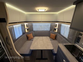 Hobby De Luxe 460 UFe DK Line